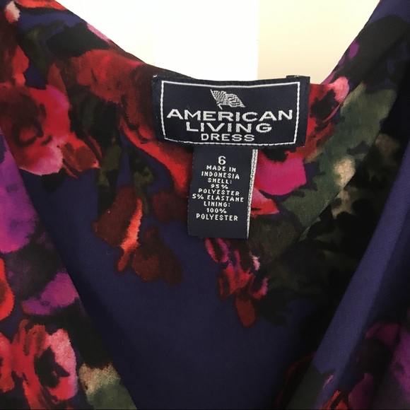 Vintage Inspired Body-con Dress - Picture 2 of 5